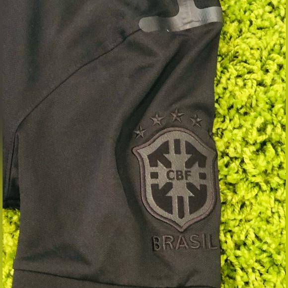 Brazil  "Black Out" Jersey 2013 (Authentic) - Picture 2 of 9